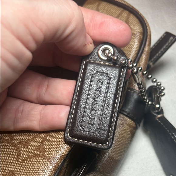 NWOT Coach Heritage Stripe Flight Shoulder Bag - Picture 3 of 7